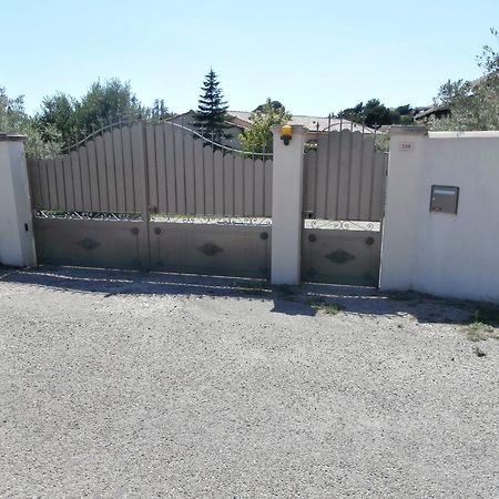 Gite A Caromb Bagian luar foto