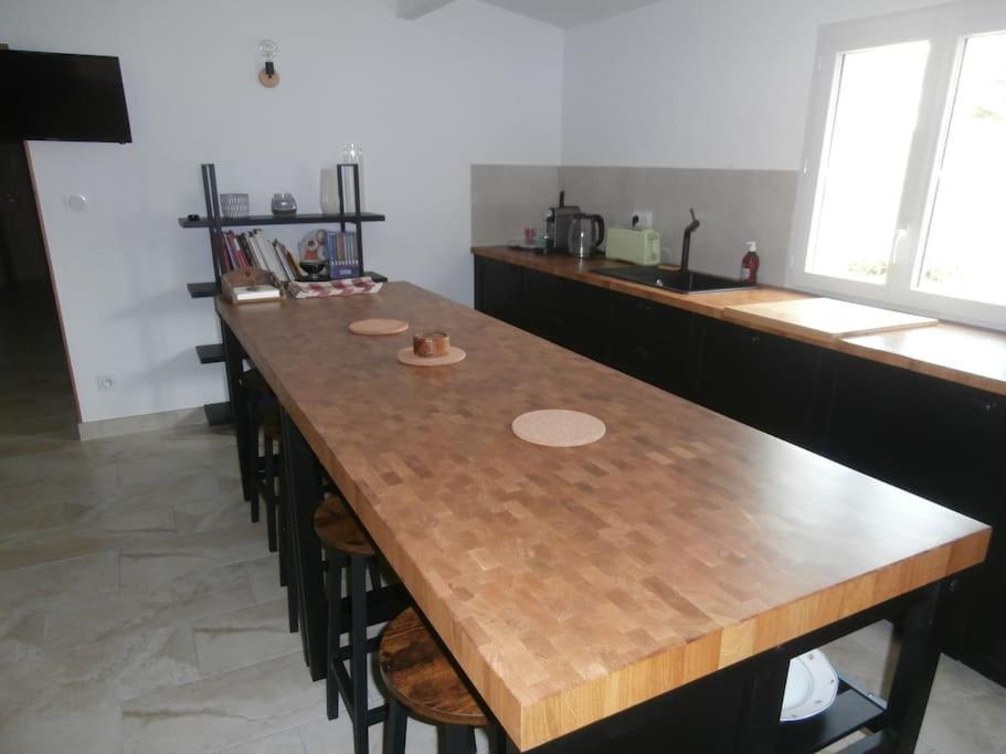 Gite A Caromb Bagian luar foto