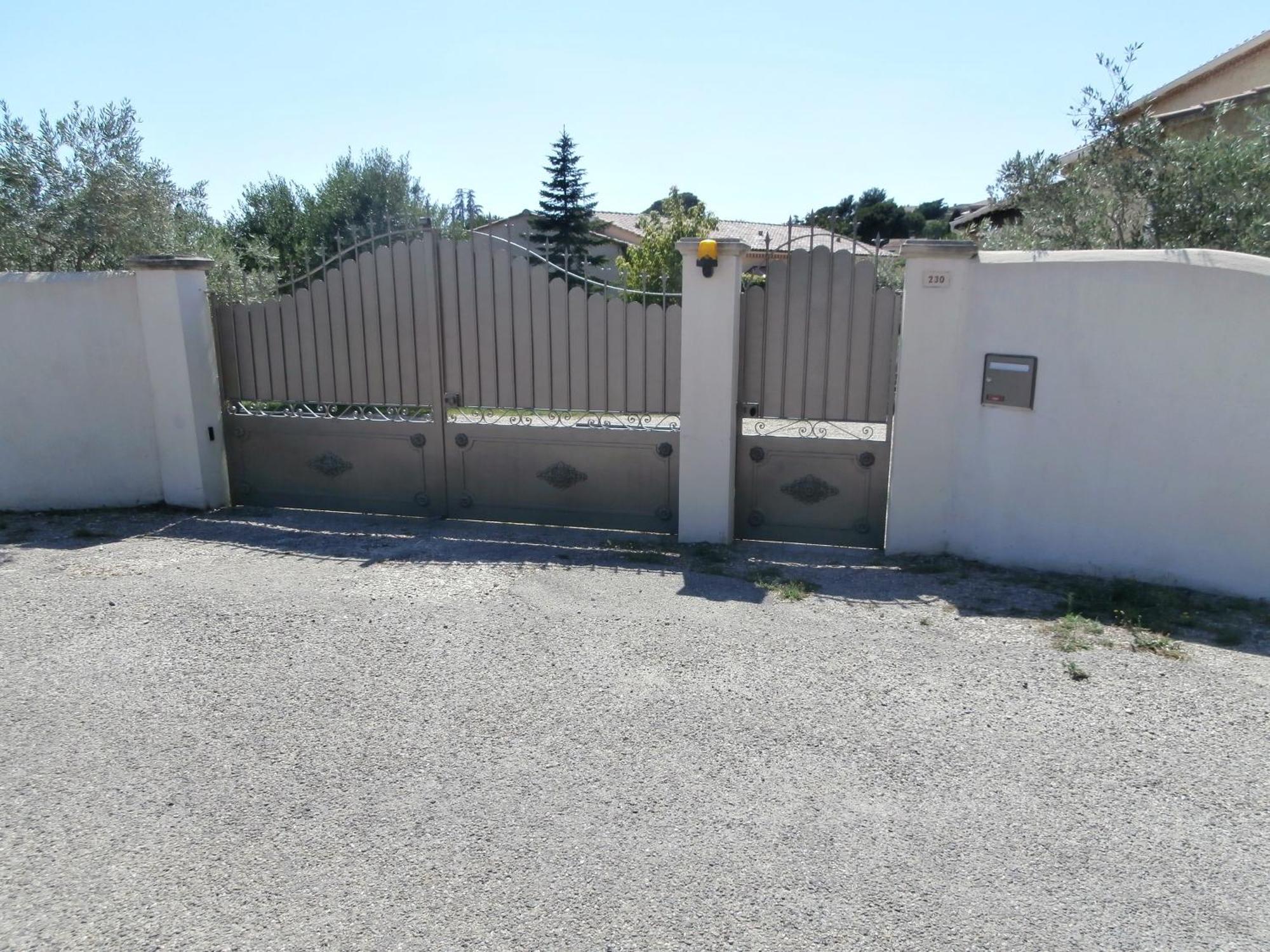 Gite A Caromb Bagian luar foto